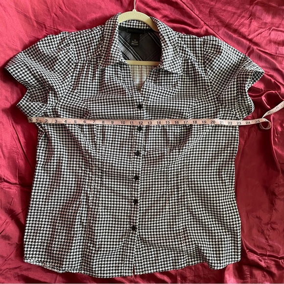 Puff sleeve houndstooth button up shirt - Picture 3 of 10